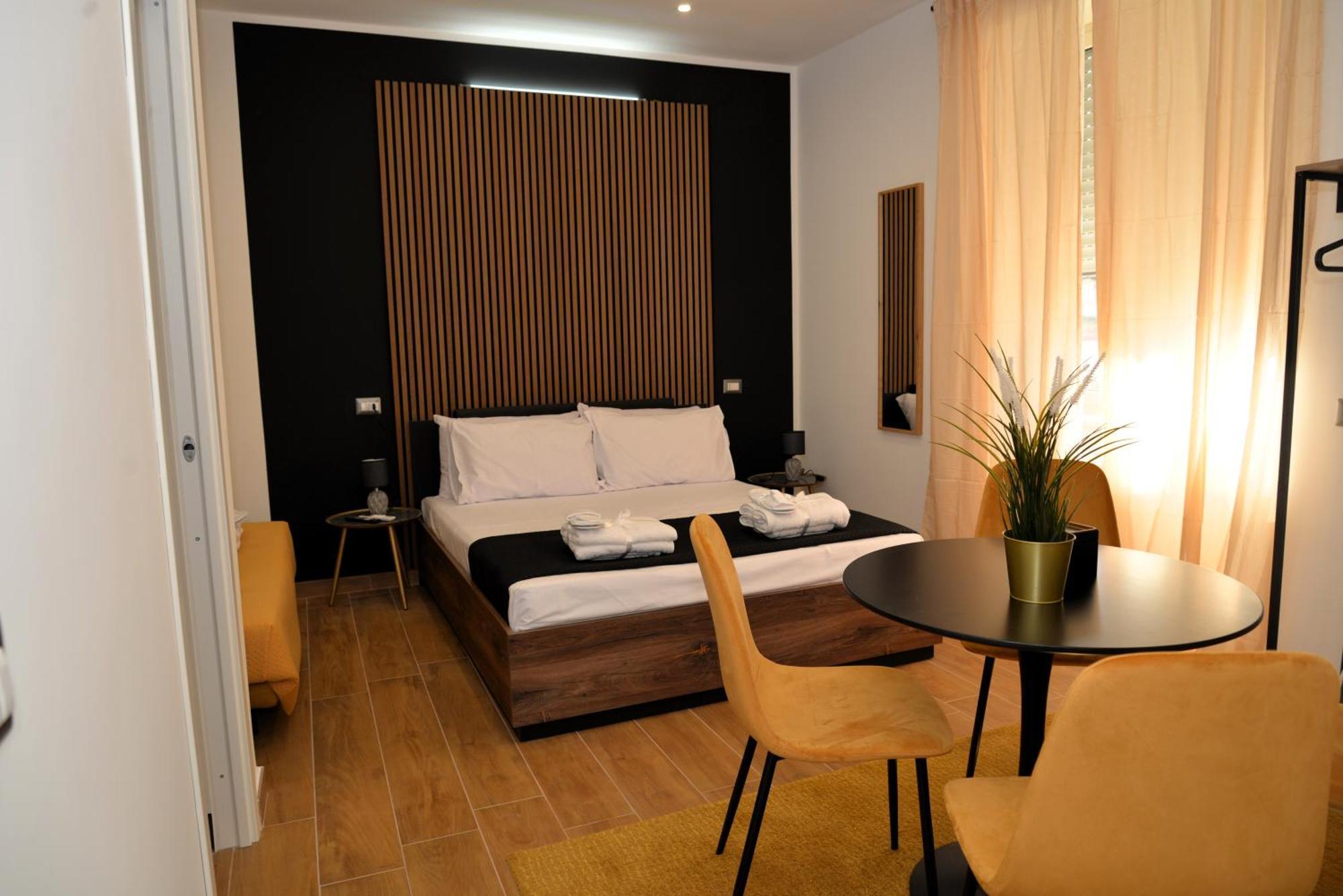 Blackwoody Contemporary Rooms - Napoli Centro Storico Εξωτερικό φωτογραφία