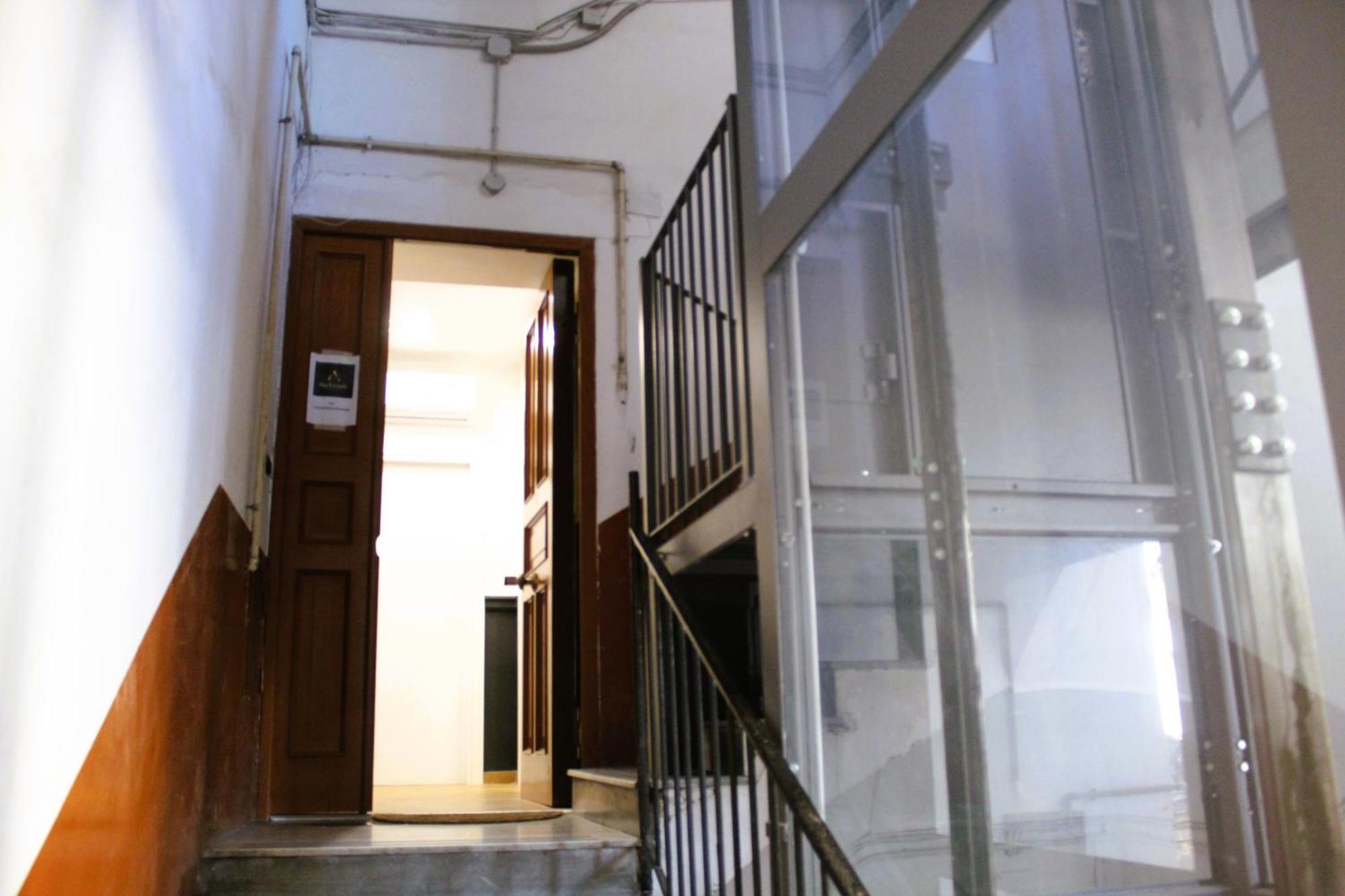 Blackwoody Contemporary Rooms - Napoli Centro Storico Εξωτερικό φωτογραφία